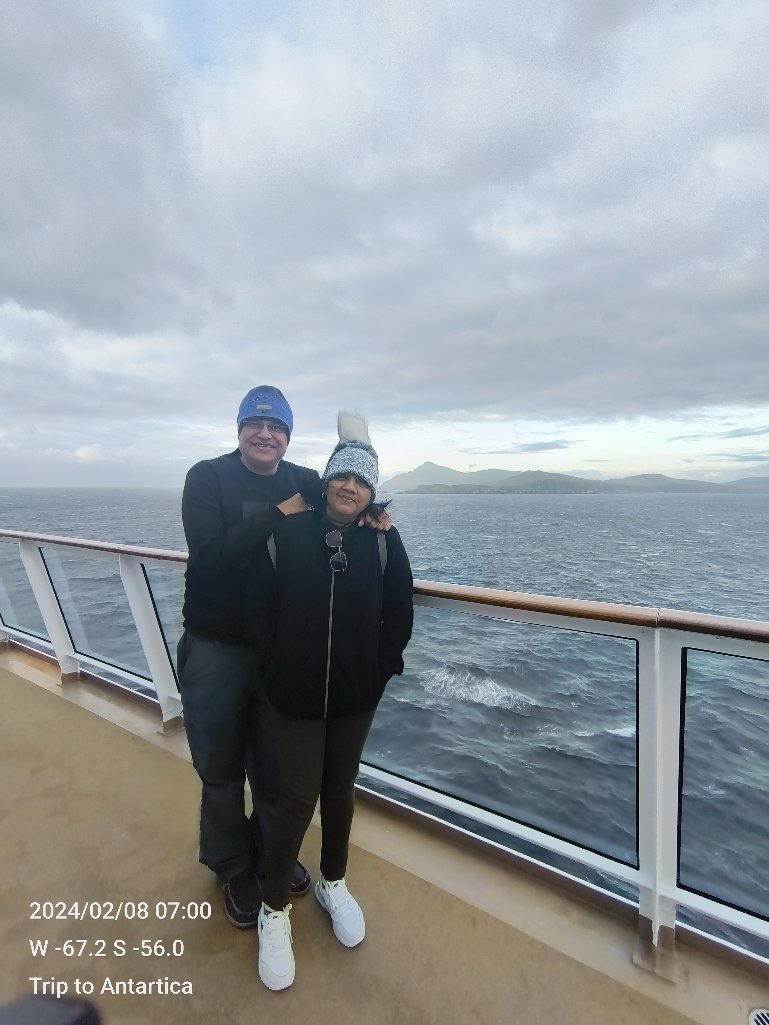 🌎🛳ड्रेक पैसेज में जीवित रहना: लहरों और हिमखंडों की कहानी🌎🛳