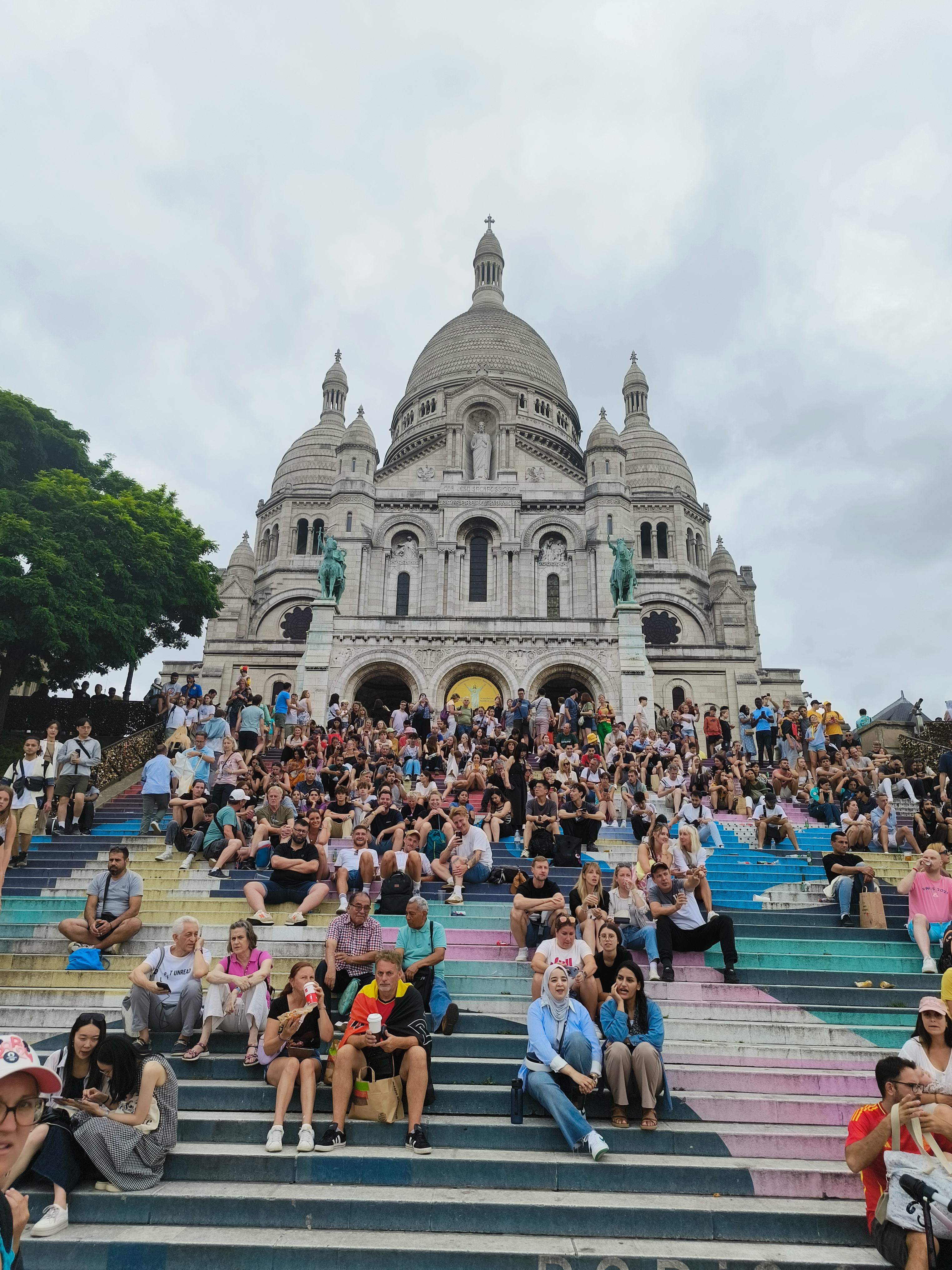 ✈Europe Trip 9|Parisian Duet: Montmartre’s Charm & Arc de Triomphe’s Majesty